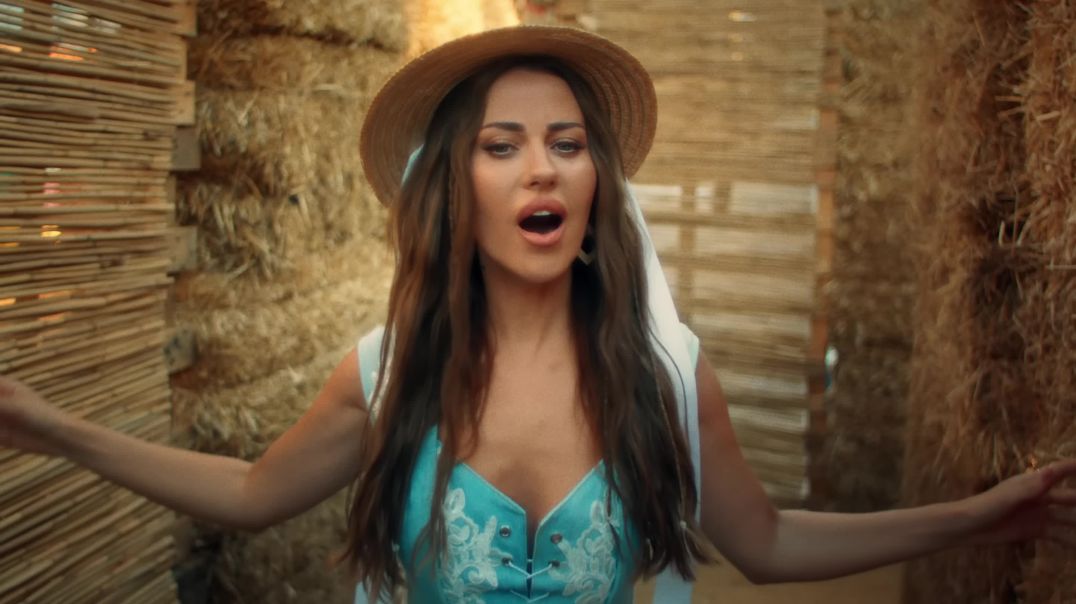 Derya Uluğ - Yabani (Şehrazat Bir Ömrün Hikayesi)