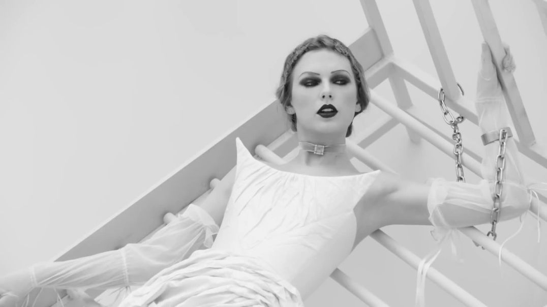 Taylor Swift - Fortnight (feat